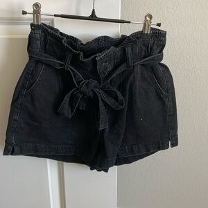 American Eagle size 0. Black Jean shorts